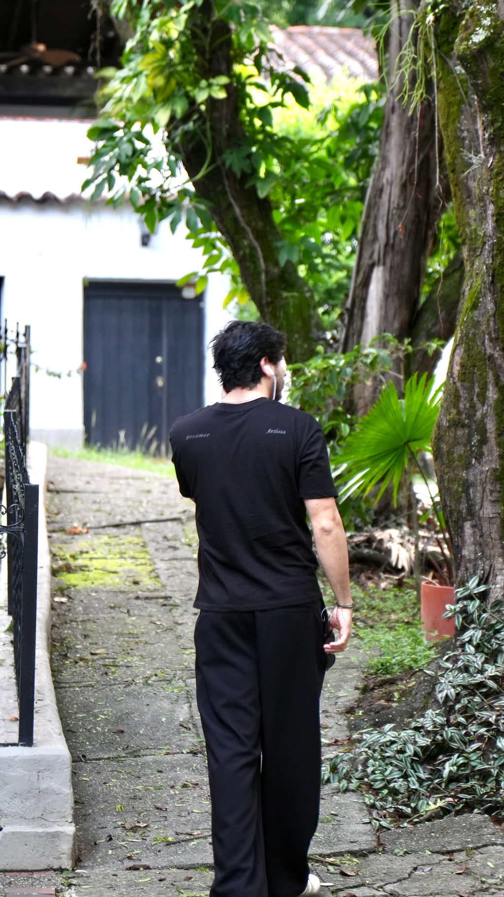 STILL A KID WITH DREAMS NEGRO