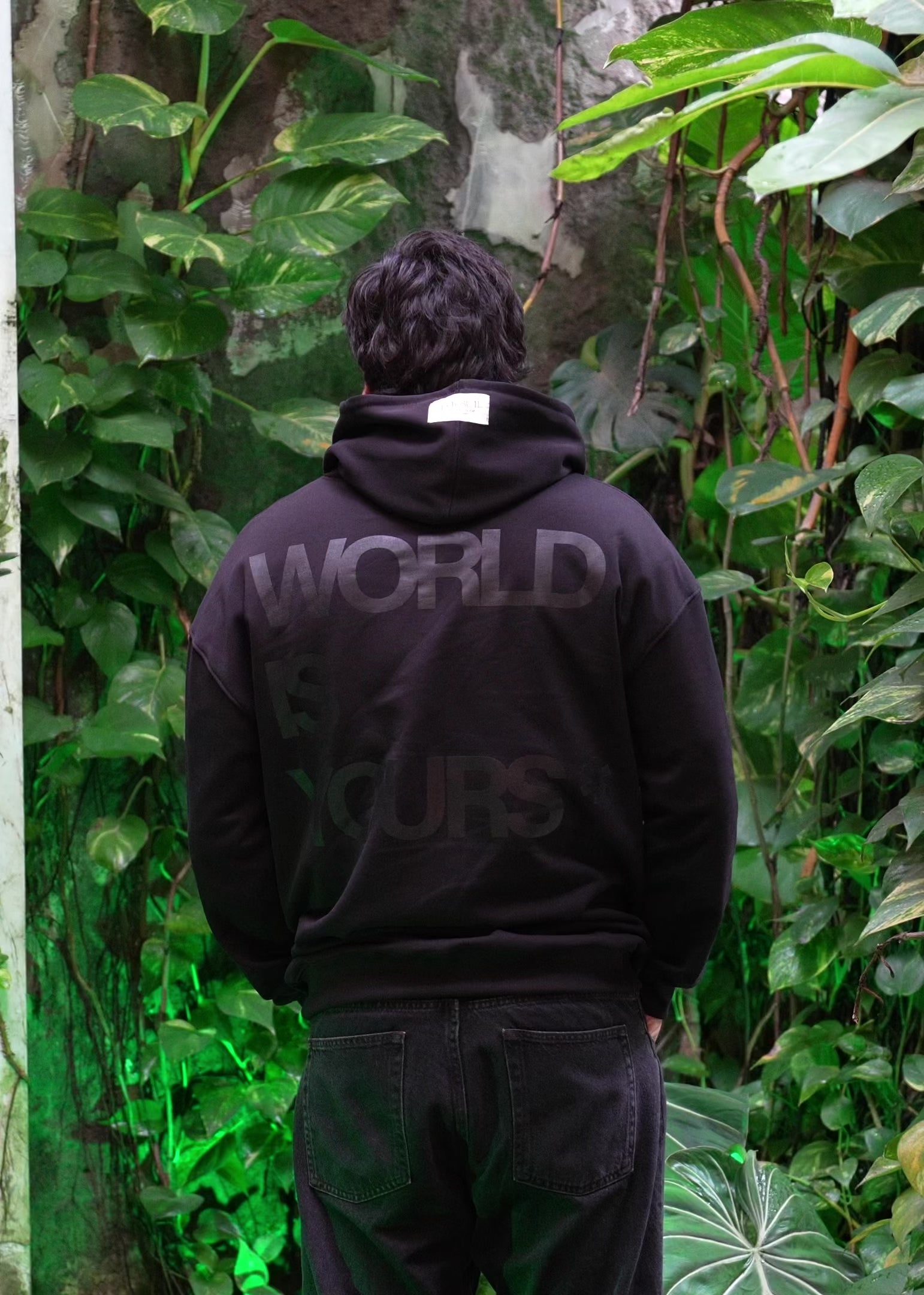 HOODIE WORLD IS YOURS ALL BLACK